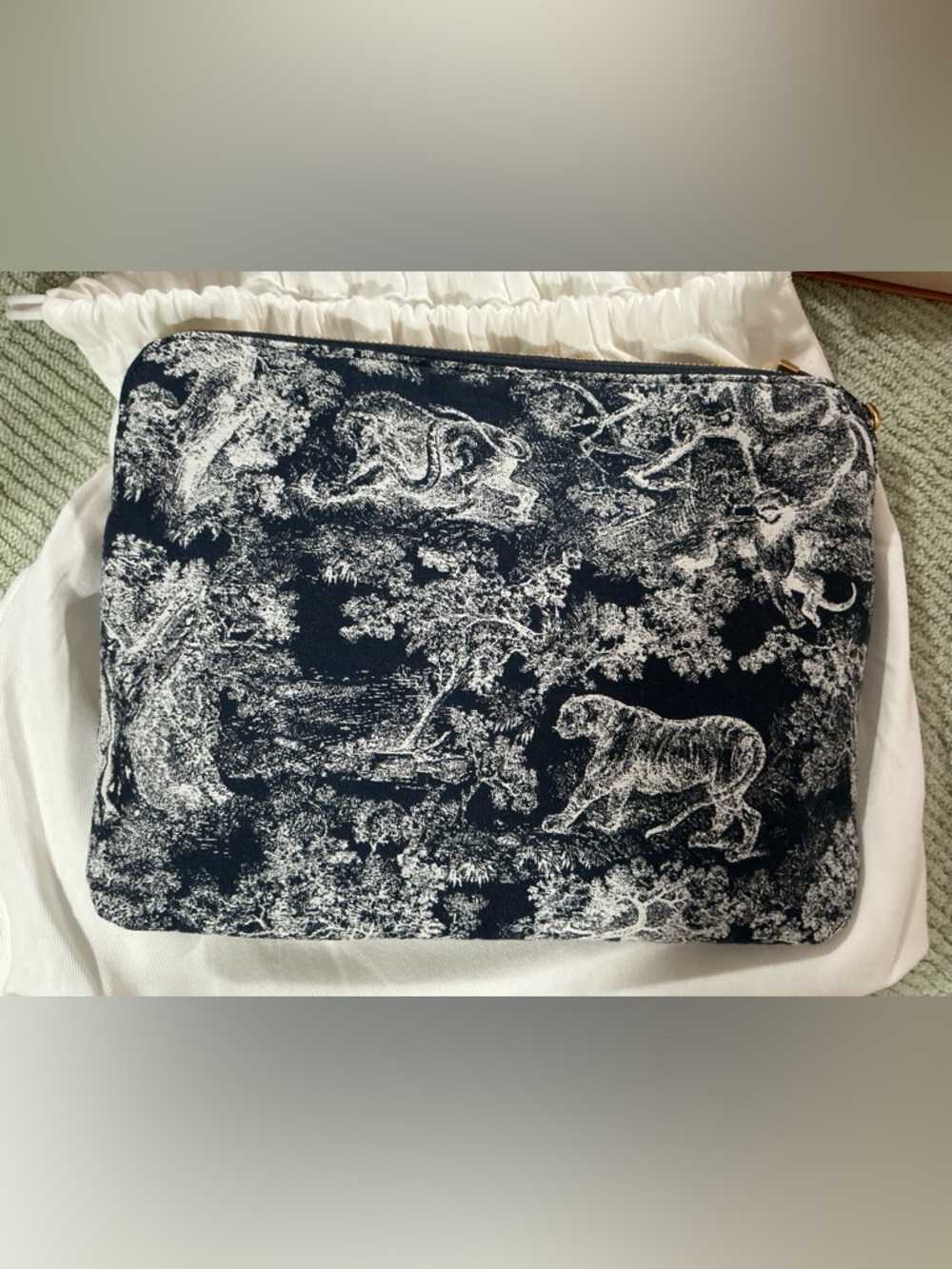 Authentic Dior Toile Travel Set - brand new in box - purchased at Dior boutique - Picture 5 of 5